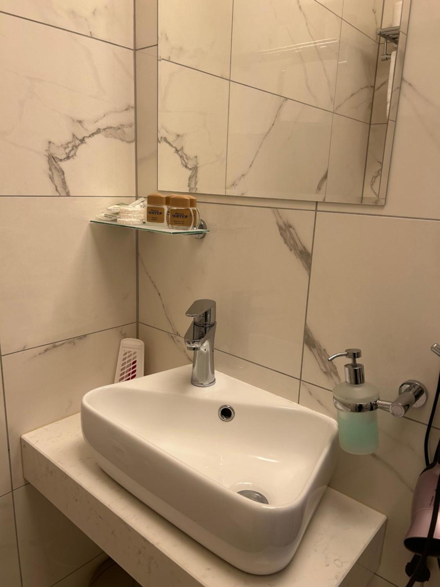 Hotel Evan U Hoffera Topoľčany Dış mekan fotoğraf