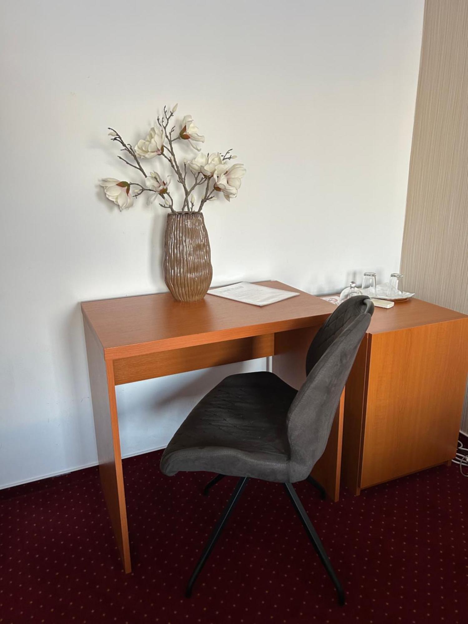 Hotel Evan U Hoffera Topoľčany Dış mekan fotoğraf
