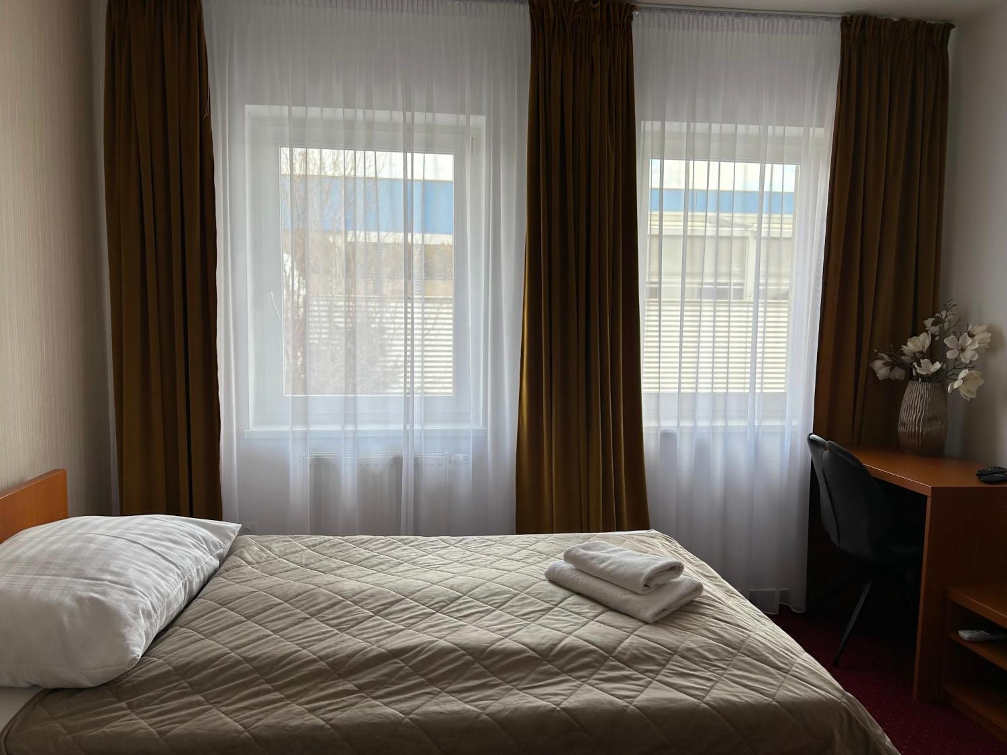 Hotel Evan U Hoffera Topoľčany Dış mekan fotoğraf